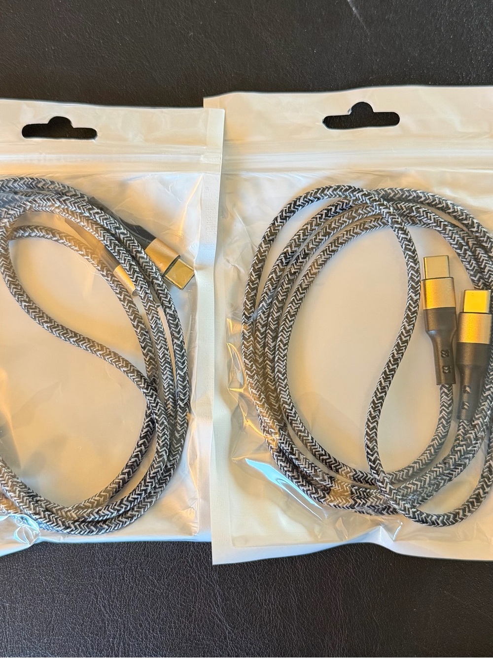 2 Pack, 3ft Braided USB-C to USB-C Cable in Black and White with Gold Connectors